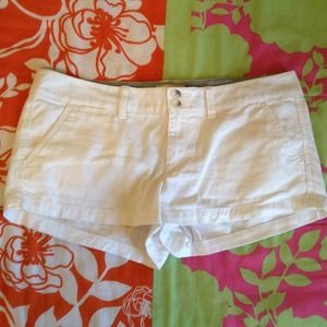 American Eagle white shortie shorts