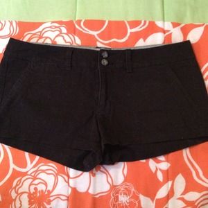 American Eagle black shortie short