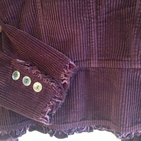 J.Jill- a soft burgundy cord jacket w/ velvet trim - Picture 4 of 4