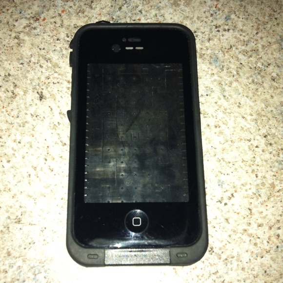 🔴HOLD🔴 Lifeproof case for iPhone 4/4s!📱📱
