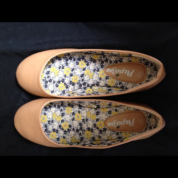 Papaya brand tan leather flats! - Picture 2 of 3