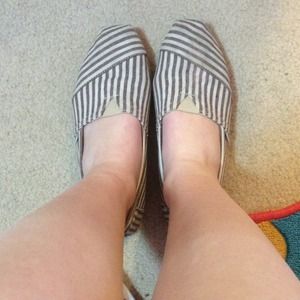 Toms