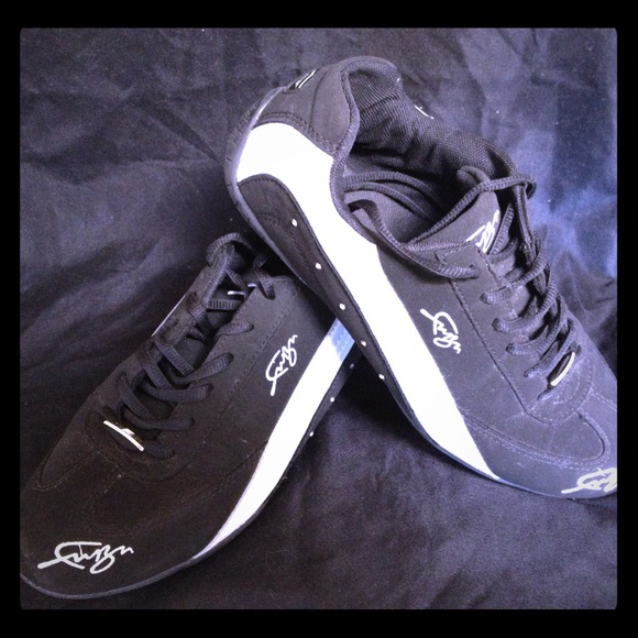Fubu black and white shoes! Like new! Size 10 😊
