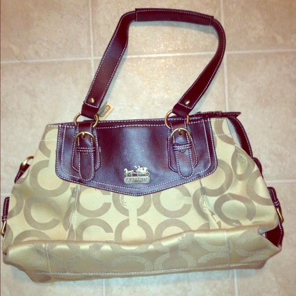 Coach Purse - Picture 1 of 3