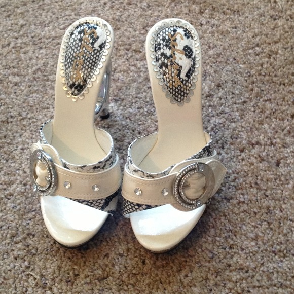 Shoes - 😇SOLD😇📛📛📛📛