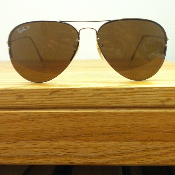 Gold polarised Ray Ban aviators - Picture 2 of 4
