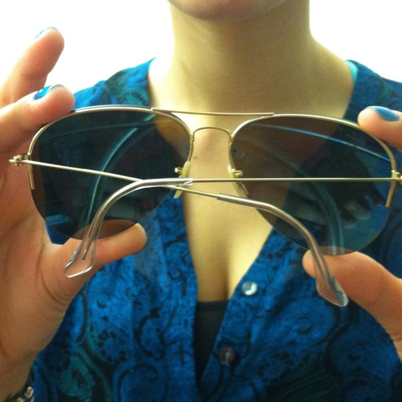 Gold polarised Ray Ban aviators - Picture 4 of 4