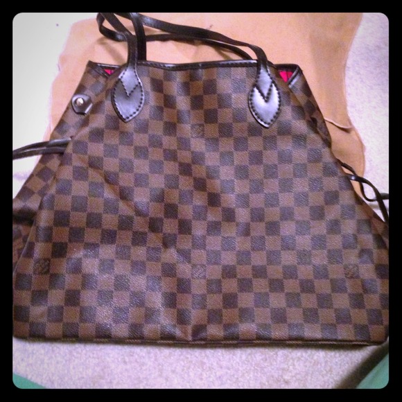 Louis Vuitton Neverfull GM ((reserved ))