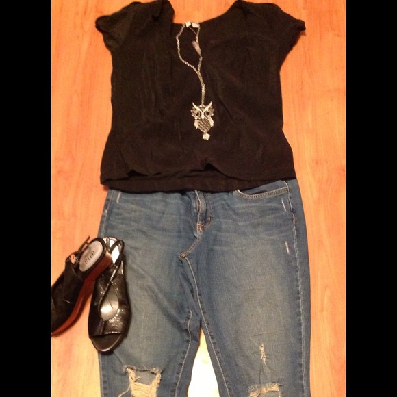 SOLD~~~ Old Navy NEW black cap sleeve blouse M
