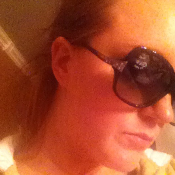 Additional photos of Nina Riccí Sunnies