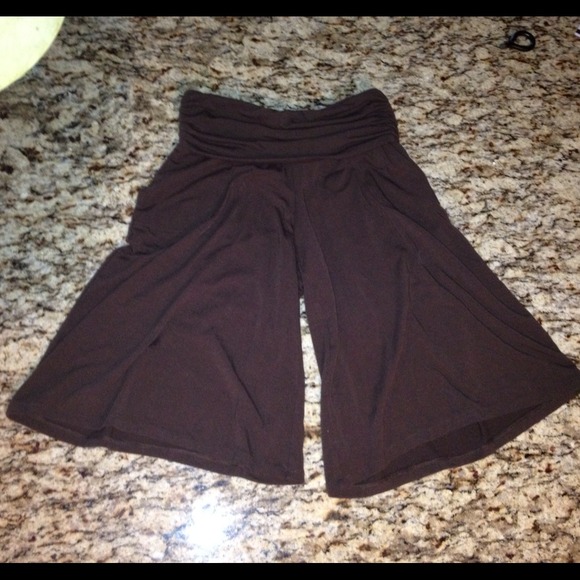 Old Navy Maternity gauchos
