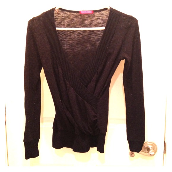 Long black Sleeves shirt