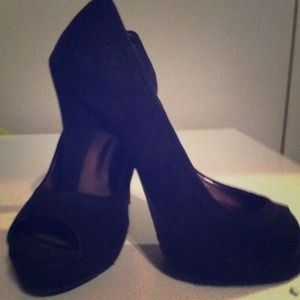 Black Suede Highheeled Pumps