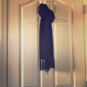 Black scarf w/ Fringe 😍