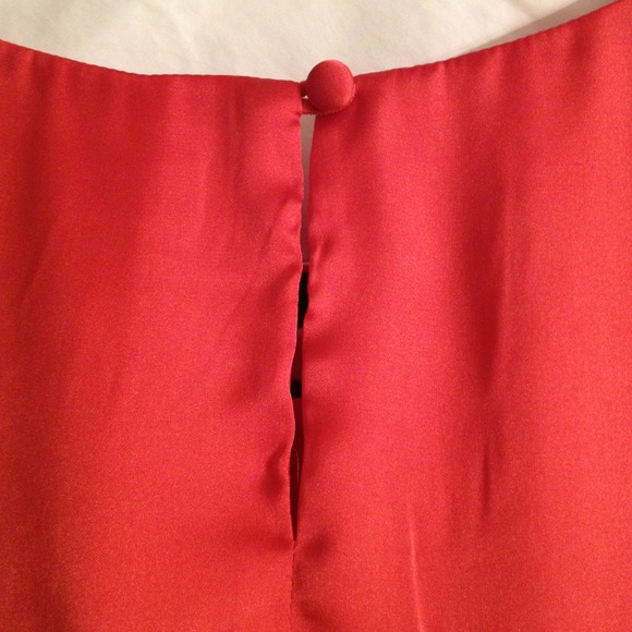 Short coral dress with ruffle down the front - Picture 3 of 3