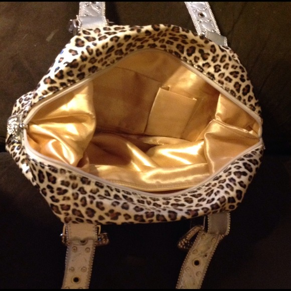 **SOLD** Leopard bling purse! - Picture 2 of 2