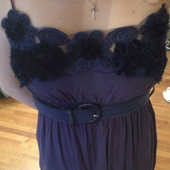 Blue belted short dress with rosettes on chest - Picture 2 of 3
