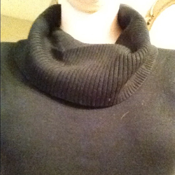 Black cotton dress with pockets in front - Picture 3 of 4