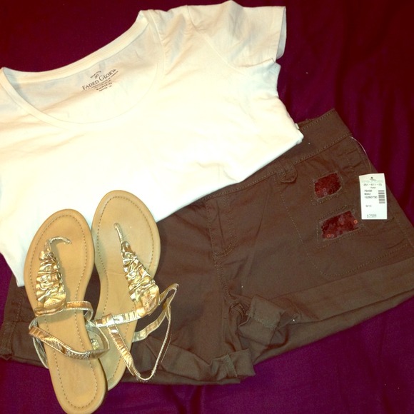 **SOLD!** Maurice's Army Green Cotton Shorts