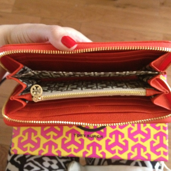 Wallet - Picture 2 of 4