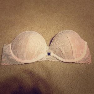 Victoria's Secret white strapless lace bra 32B
