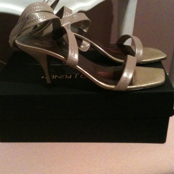 Donald J Pliner Shoes