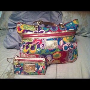 Original Coach Purse Poppy! ❤💜💚💙