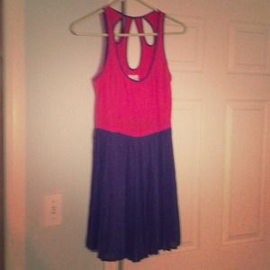 Dress with eyelet pattern on back