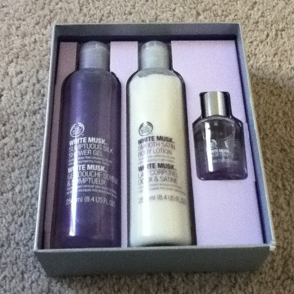 White Musk (body products)