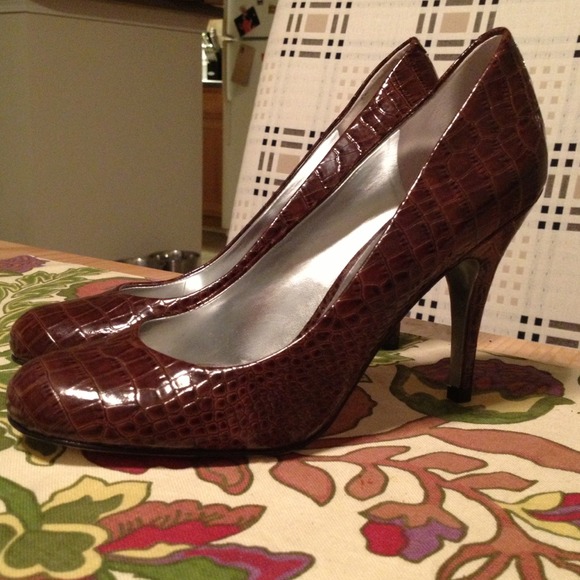 ❌Sold❌Jessica Simpson Faux-alligator heels