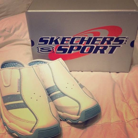 Brand new Skechers Tattle Tales mules