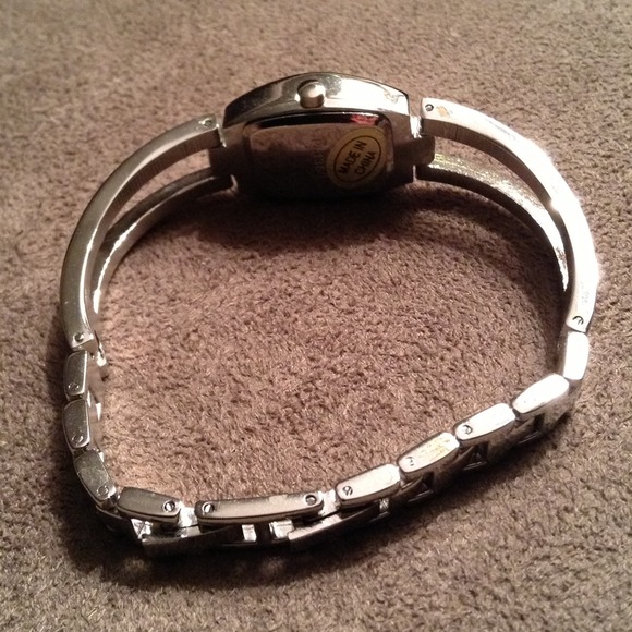 Quartz Woman's Wrist Watch mo. #PL1360S - Picture 3 of 4