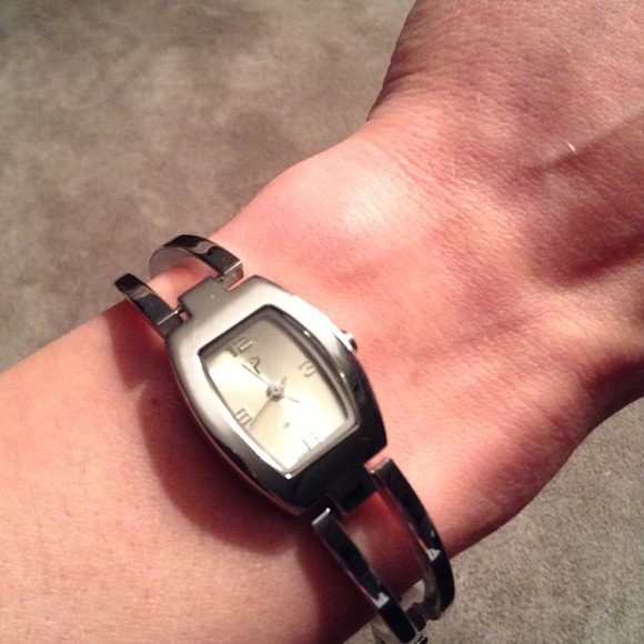 Quartz Woman's Wrist Watch mo. #PL1360S - Picture 4 of 4
