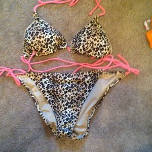 💙REDUCED💙Cheetah and neon pink vs bikini