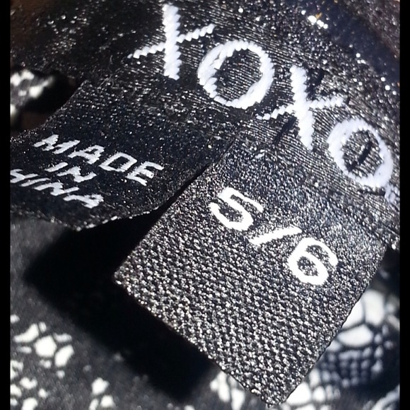**XOXO DRESS** - Picture 2 of 3