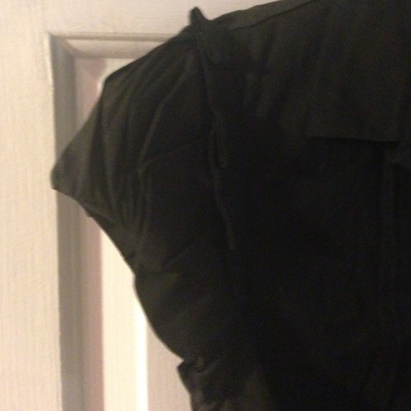 ✨Bundled✨ Black shirt - Picture 3 of 3