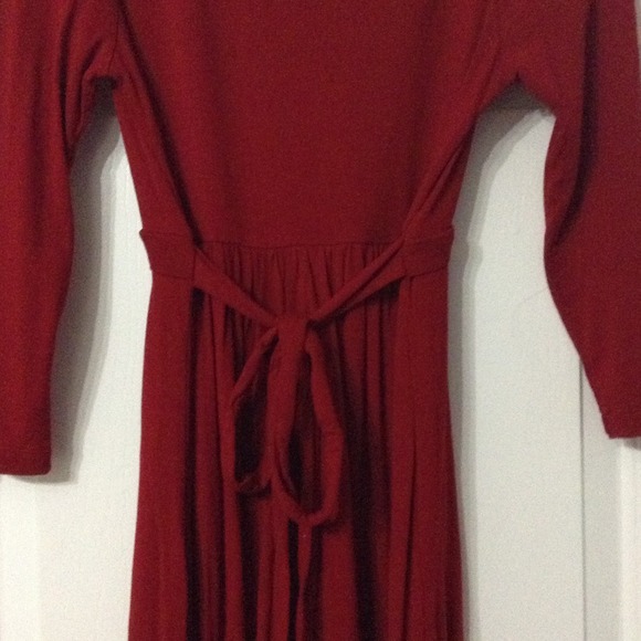 Red Dress - Picture 4 of 4