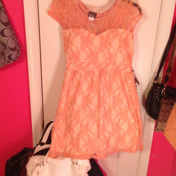 Peach lace spring dress SOLD🔴