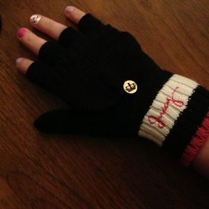 Juicy Couture.Pink,black,&white. Short top gloves