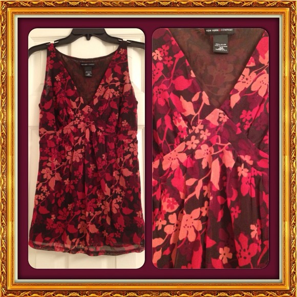 Sleeveless New York & Company Top