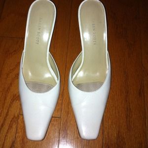 Ivory mule