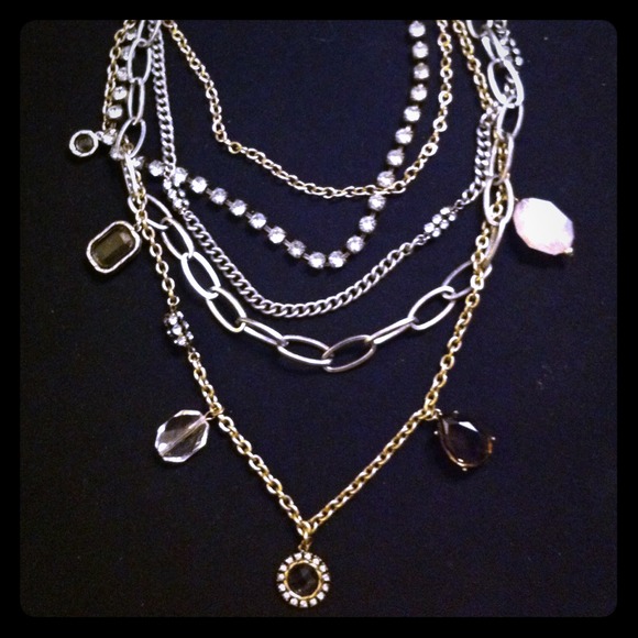 Multi chains upscale necknace