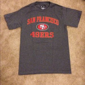 💢SOLD💢Niners shirt!