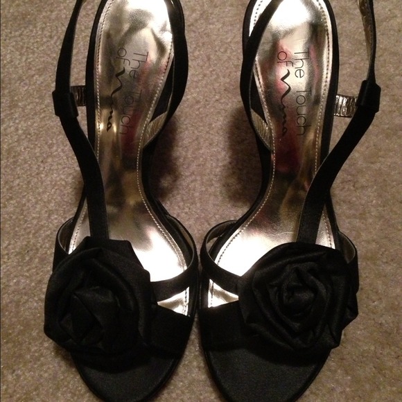 Black dressy heels perfect condition