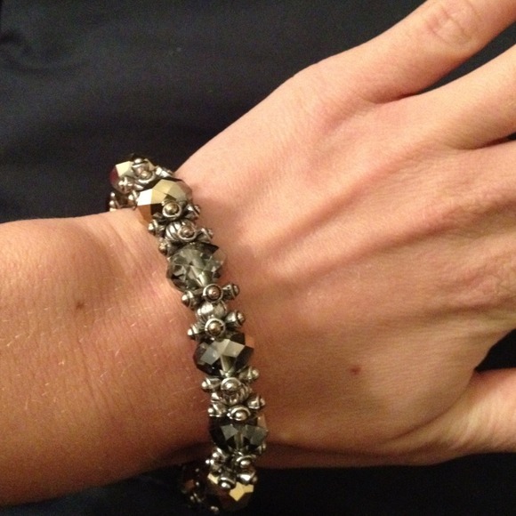 Silver stretchy bracelet