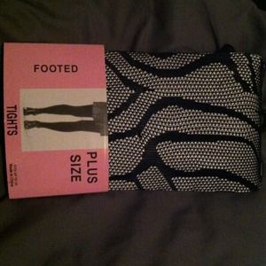 Plus size tights