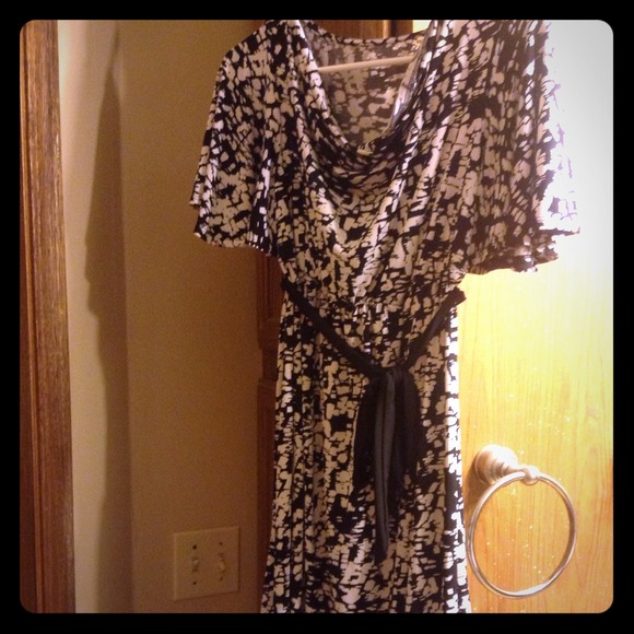 SOLD Scoop Neck Black and White Maternity Dress