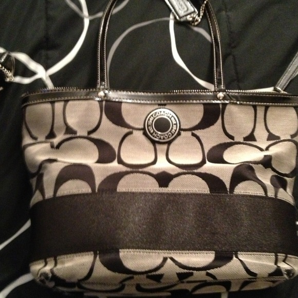 2 coach bags - Picture 2 of 4