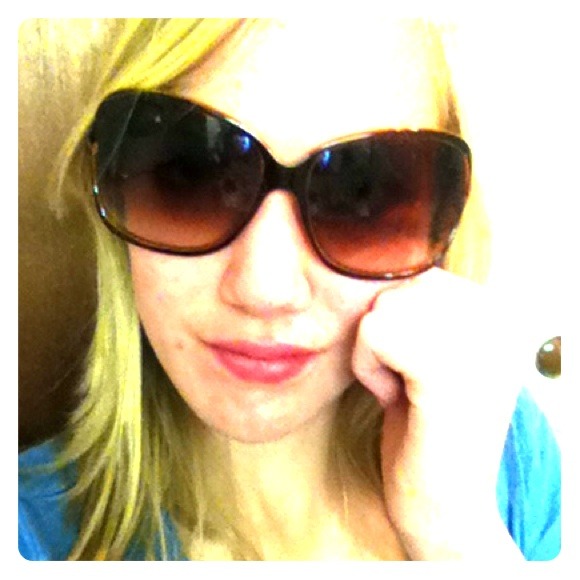 CHIC SUB GLASSES!