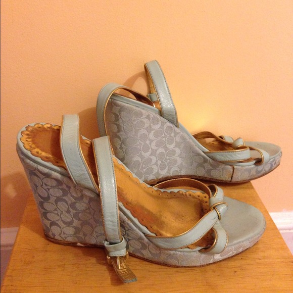 COACH SHOES.